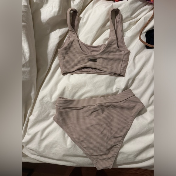 Gymshark bathing suit - Picture 2 of 2